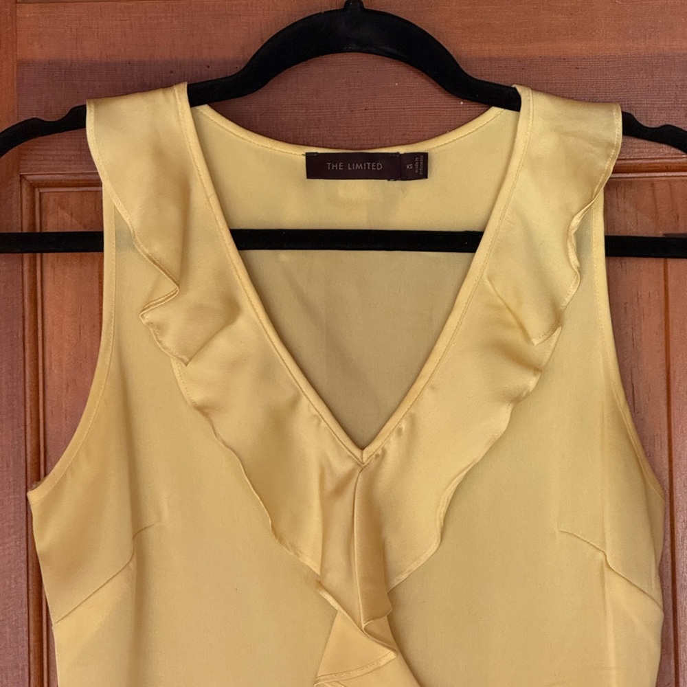 Yellow Ruffled Sleeveless Top - Picture 2 of 2